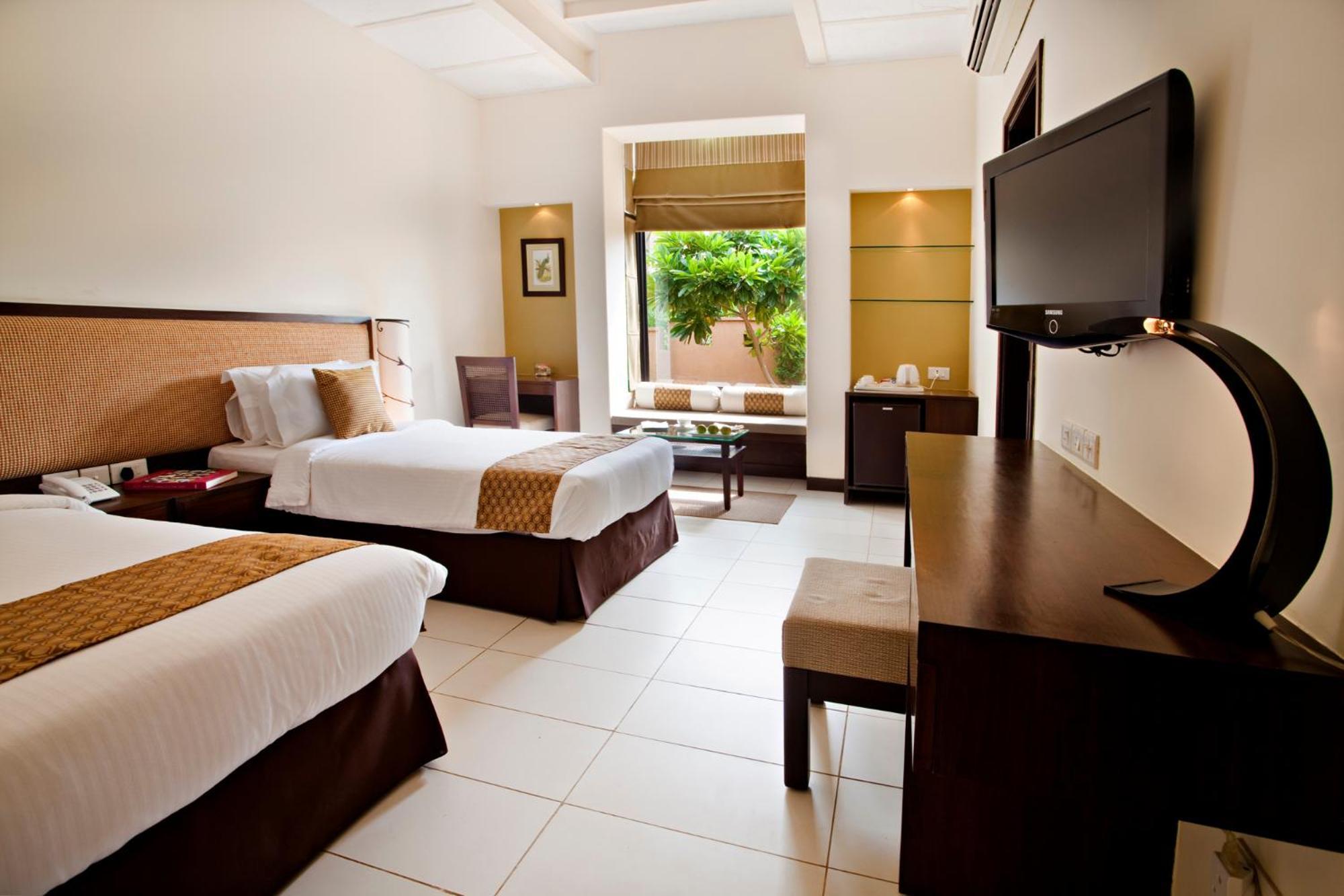 Lemon Tree Hotel, Tarudhan Valley, Manesar Gurgaon Exterior foto